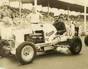 Bill Schindler in the Caruso #10 Offy 1939